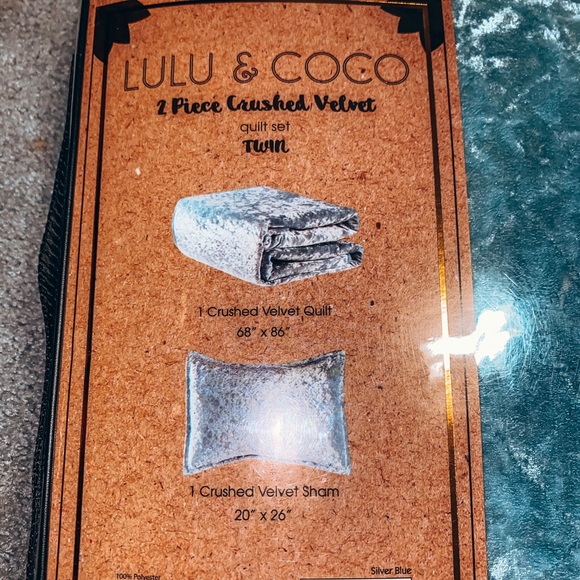 Twin 2 piece crushed velvet quilt set. - Picture 2 of 3